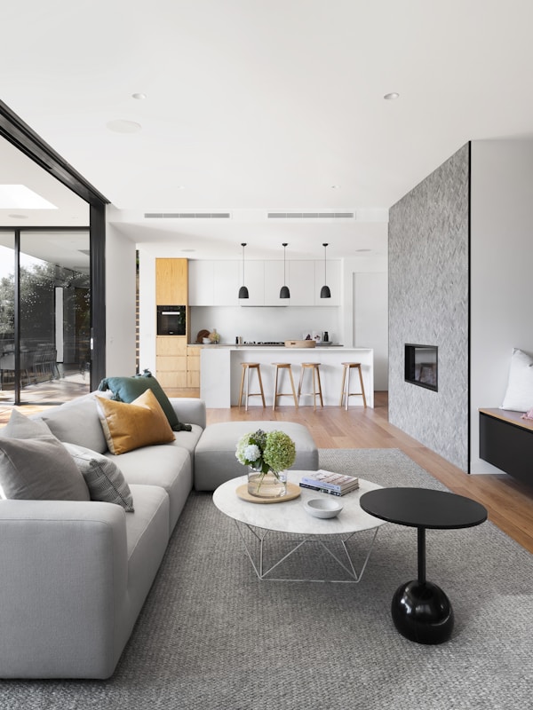 Aranżacja wnętrza nowoczesnego salonu - projekt Kaldrix